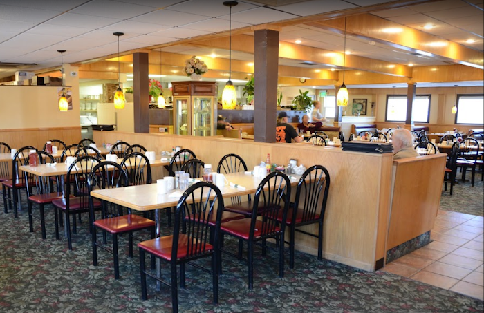 Breakfast restaurant near Pine View Resort