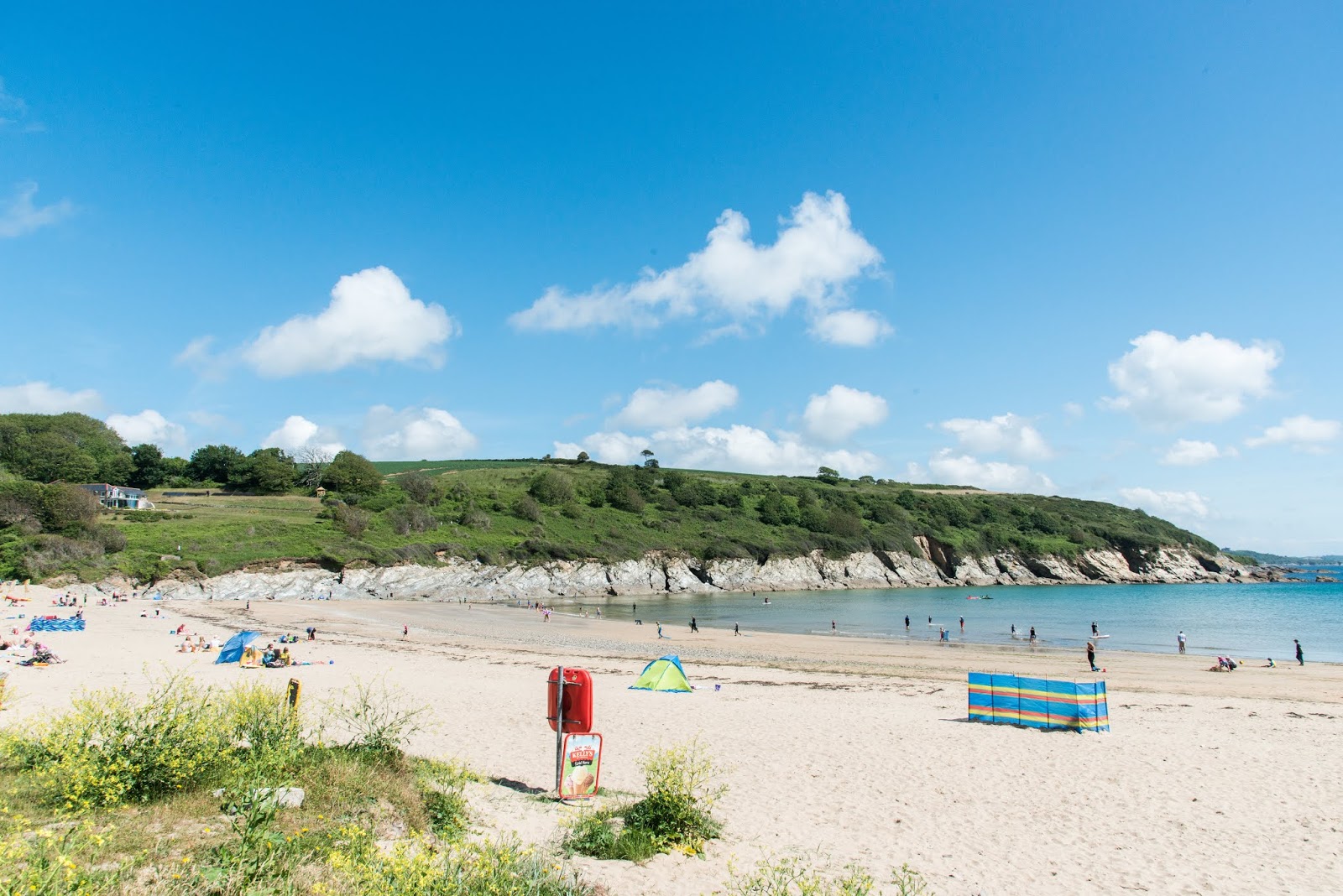 Foto von Maenporth Strand mit beiger sand Oberfläche