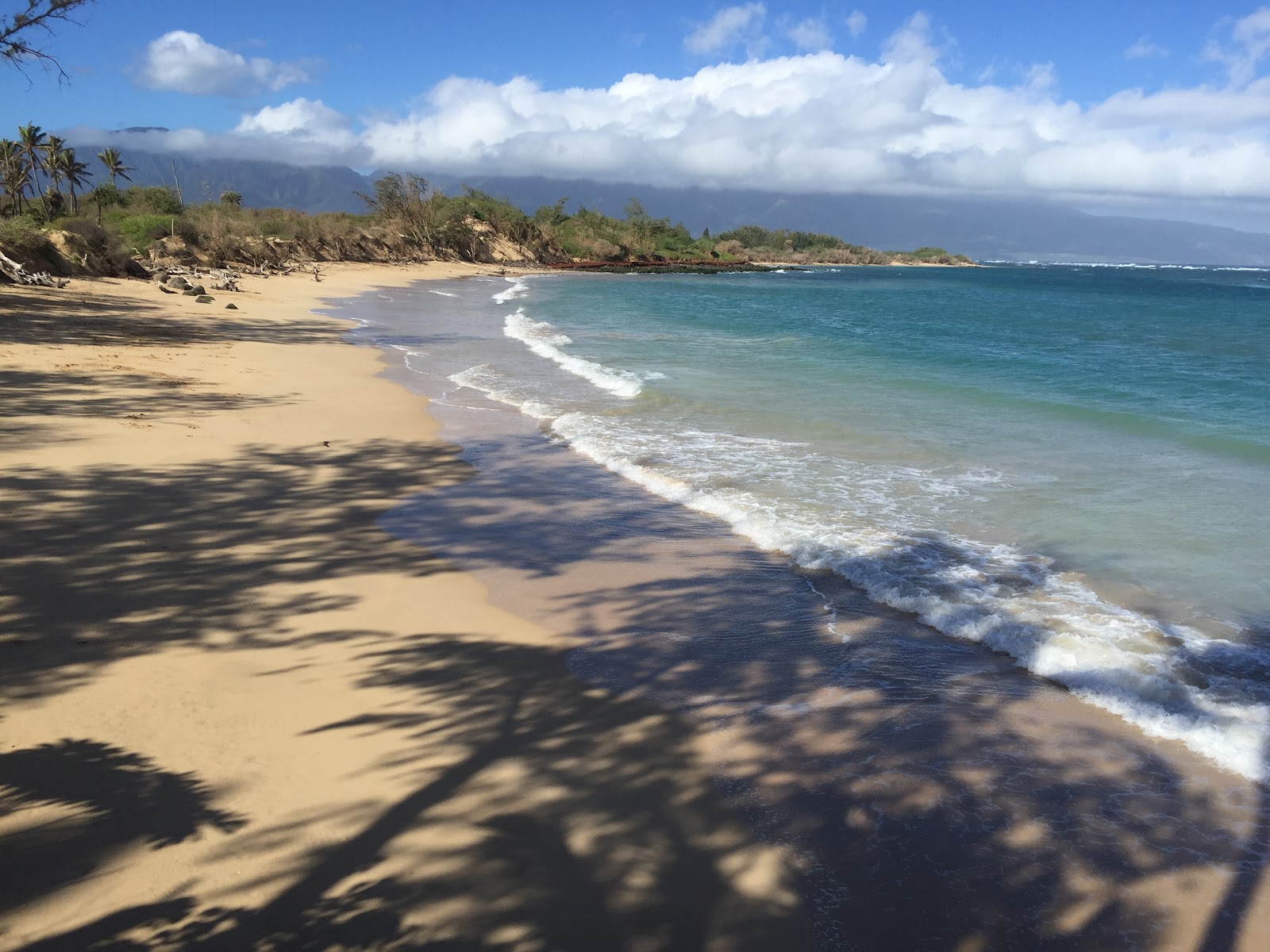 Foto de VOR Beach II com areia brilhante superfície