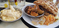 Chicken and Waffles du Restaurant Cornbread Marseille - n°16