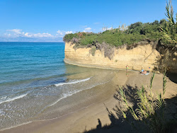 Apotripiti beach'in fotoğrafı ve yerleşim