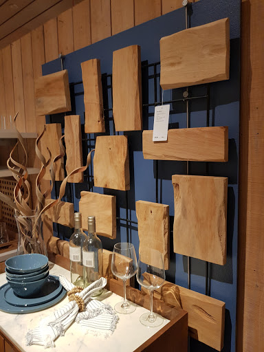 Furniture Store «Crate and Barrel», reviews and photos, 630 Commons Way, Bridgewater, NJ 08807, USA