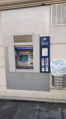 DISTRIBUTEUR de BILLET - LA POSTE à Évian-les-Bains