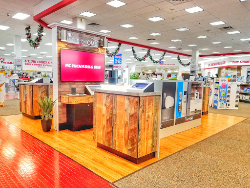 Appliance Store «P.C. Richard & Son», reviews and photos, 1345 Sunrise Hwy, Bay Shore, NY 11706, USA