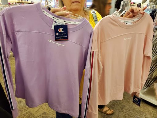 Outlet Store «Tanger Outlet Blowing Rock», reviews and photos, 278 Shoppes on the Parkway Rd, Blowing Rock, NC 28605, USA