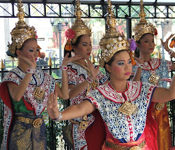 Erawan Shrine photo
