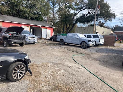 Ambitious Automotive DETAILING AND CUSTOMS en North Charleston