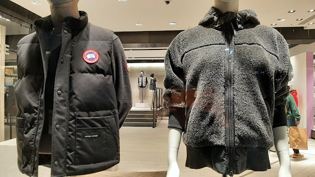 Canada Goose London - Clothing store