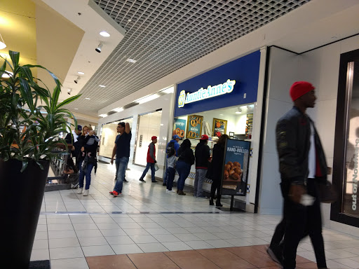 Shopping Mall «North Riverside Park Mall», reviews and photos, 7501 W Cermak Rd, N Riverside, IL 60546, USA