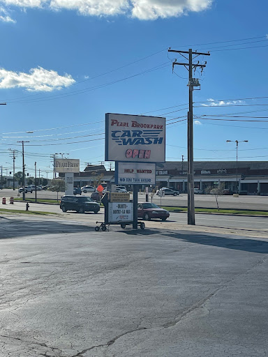 Car Wash «Pearl Brookpark Car Wash», reviews and photos, 5133 Pearl Rd, Cleveland, OH 44129, USA