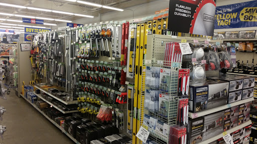 Hardware Store «Harbor Freight Tools», reviews and photos, 32706 John R Rd, Madison Heights, MI 48071, USA