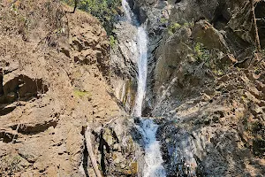 Mae Yen Waterfall image