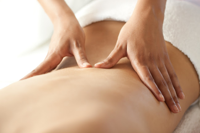 Valley Of Silence | Massagetherapie - Hotstone - Voetreflexologie - Oorkaarsen - Massagetherapeut