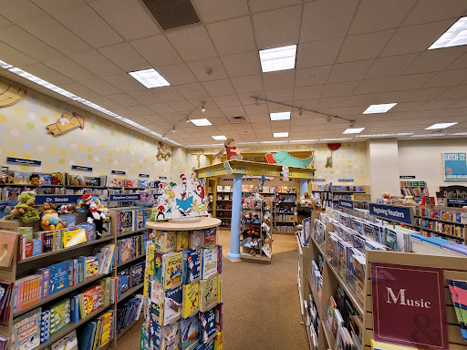 Book Store «Barnes & Noble», reviews and photos, 6646 Loisdale Rd, Springfield, VA 22150, USA