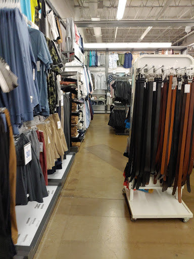 Clothing Store «Old Navy», reviews and photos, 2828 E 3rd St, Bloomington, IN 47401, USA