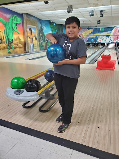 Bowling Alley «Gainesville Bowling Center», reviews and photos, 2317 Browns Bridge Rd, Gainesville, GA 30504, USA