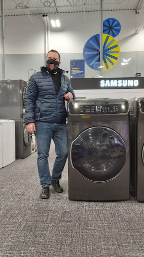 Electronics Store «Best Buy», reviews and photos, 45235 Worth Ave, California, MD 20619, USA