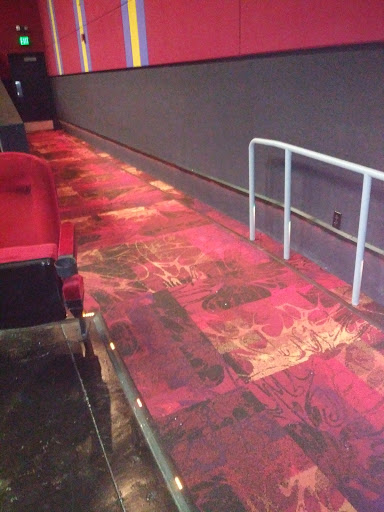 Movie Theater «Regal Cinemas Village Square 18», reviews and photos, 9400 W Sahara Ave, Las Vegas, NV 89117, USA