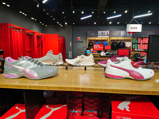 Shoe Store «PUMA», reviews and photos, 4977 International Dr #3b, Orlando, FL 32819, USA