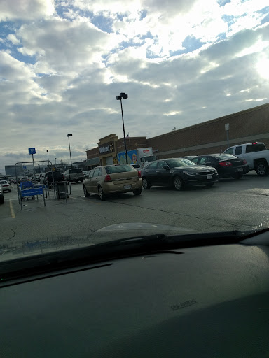 Discount Store «Walmart», reviews and photos, 6594 Mayfield Rd, Mayfield Heights, OH 44124, USA