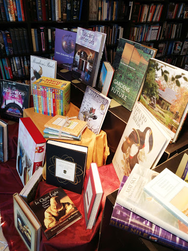 Used Book Store «Century Books», reviews and photos, 1039 E Green St, Pasadena, CA 91106, USA