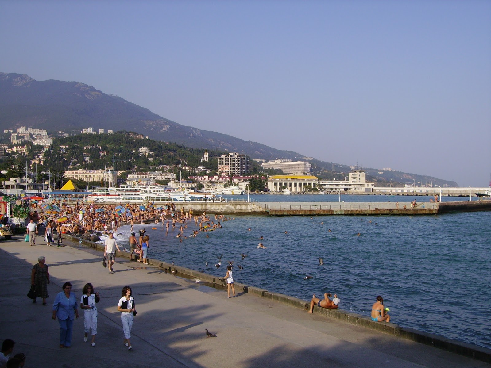 Fotografija Yalta mini beach z visok stopnjo čistoče