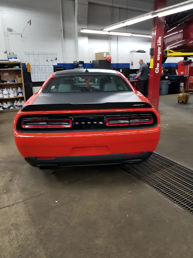 Car Dealer «Roseville Chrysler Jeep Dodge RAM», reviews and photos, 2805 Long Lake Rd, Roseville, MN 55113, USA