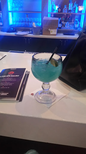 Movie Theater «Studio Movie Grill», reviews and photos, 2880 Holcomb Bridge Rd, Alpharetta, GA 30022, USA