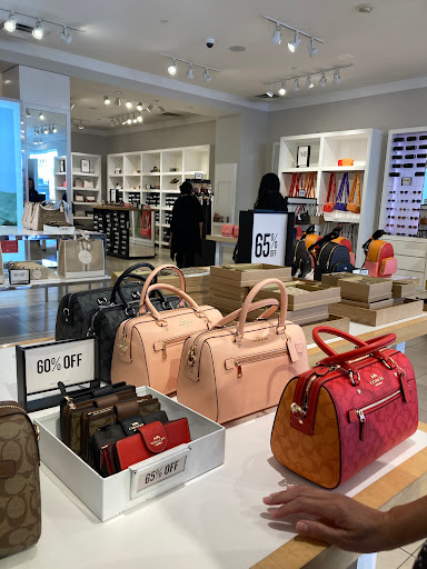 Store «Coach», reviews and photos, 8375 Arroyo Cir A059, Gilroy, CA 95020, USA