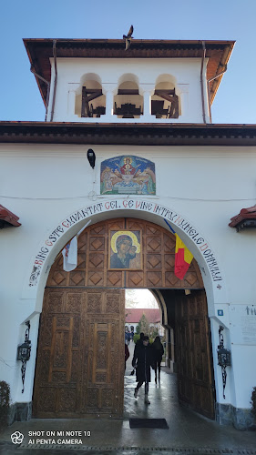 Mănăstirea Ghighiu - Bancă