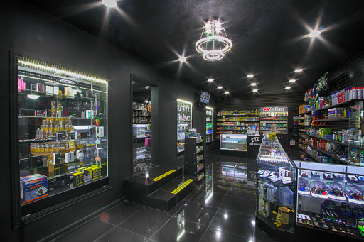 Tobacco Shop «Rock N Roll It Smoke Shop», reviews and photos, 301 S Orlando Ave, Winter Park, FL 32789, USA