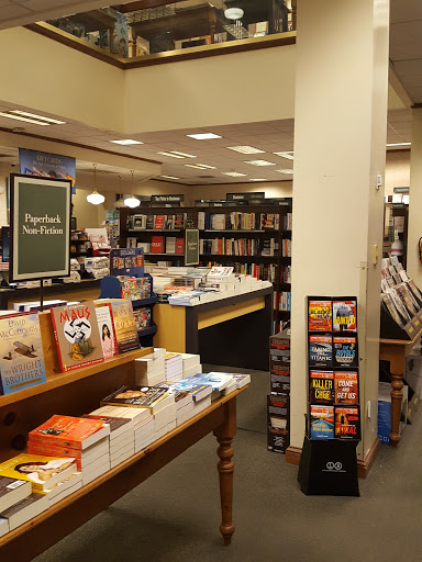 Book Store Barnes Noble Reviews And Photos 13400 Maxella Ave