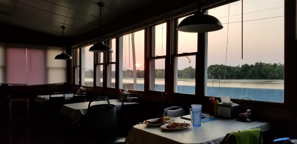 River Port Restaurant & Lounge 62618
