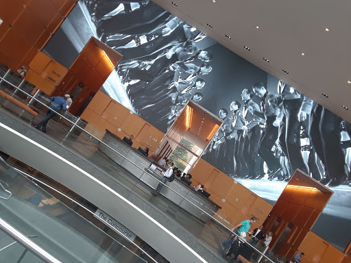 Shopping Mall «The Market and Shops at Comcast Center», reviews and photos, 1701 John F Kennedy Blvd #300, Philadelphia, PA 19103, USA