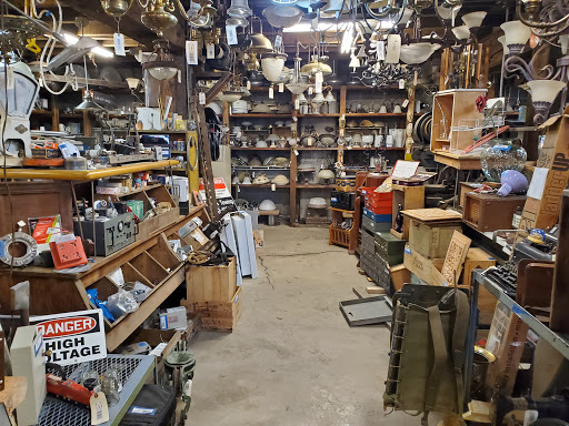 Architectural Salvage Store «Earthwise Architectural Salvage», reviews and photos, 628 E 60th St, Tacoma, WA 98404, USA