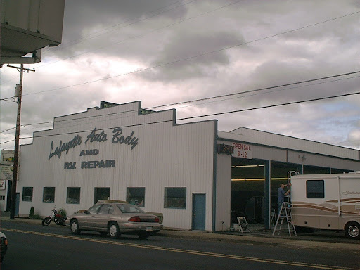 RV Repair Shop «Lafayette Auto Body & RV Repair», reviews and photos, 204 3rd St, Lafayette, OR 97127, USA