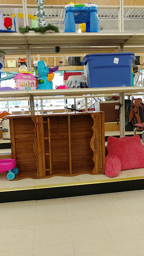 Thrift Store «Valley Thrift Store», reviews and photos, 1717 Woodman Dr, Kettering, OH 45420, USA