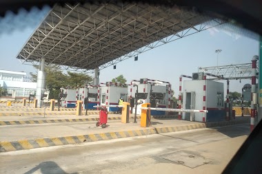 Yen My Toll Plaza