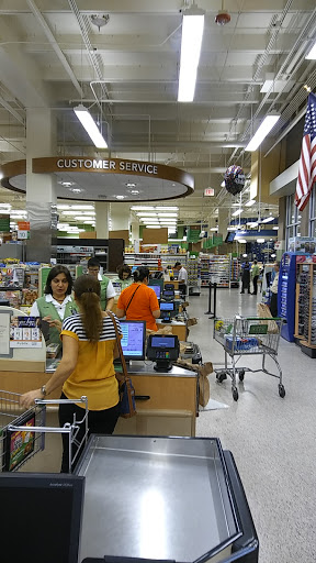 Supermarket «Publix Super Market at Plaza De Leon», reviews and photos, 106 Ponce De Leon Blvd, Miami, FL 33135, USA