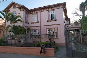 Vila Santa Eulalia Hostel e Pousada image