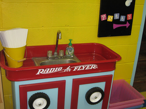 Toy Store «Hopscotch Toys», reviews and photos, 103 SE Baker St, McMinnville, OR 97128, USA