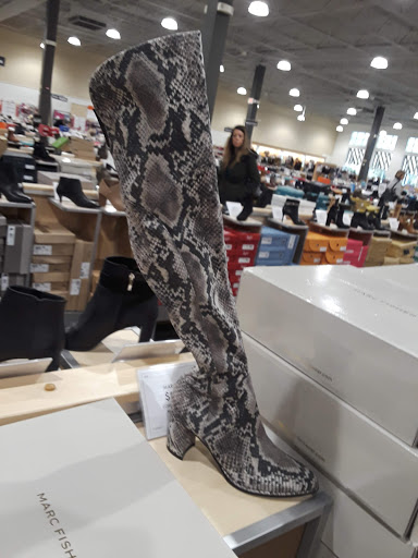 Shopping Mall «Woodbury Lakes», reviews and photos, 9020 Hudson Rd # 401, St Paul, MN 55125, USA