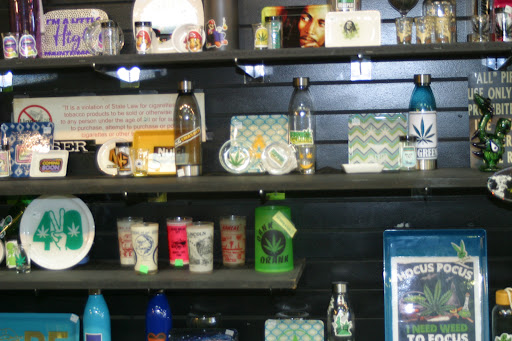 Tobacco Shop «Hypnotized Smoke Shop», reviews and photos, 2967 Patterson Rd, Florissant, MO 63031, USA