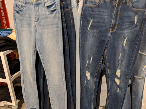 Clothing Store «Forever 21», reviews and photos, 2200 Eastridge Loop #2023, San Jose, CA 95122, USA