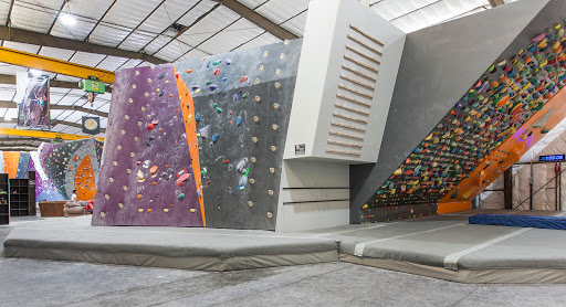 Rock Climbing Gym «Sacramento Pipeworks Climbing and Fitness», reviews and photos, 116 N 16th St, Sacramento, CA 95814, USA