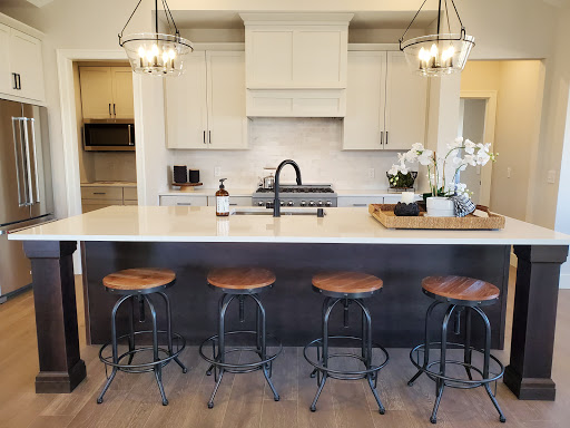 Real Estate Agency «Re/Max Advisors West», reviews and photos, 207 N Chestnut St, Chaska, MN 55318, USA