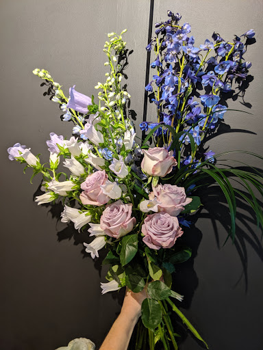 Florist «Buss Flower Shop», reviews and photos, 322 N Milwaukee Ave, Libertyville, IL 60048, USA