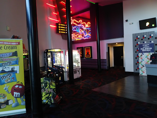 Movie Theater «Regal Cinemas Hilltop 9 Cinema», reviews and photos, 325 Beavercreek Rd, Oregon City, OR 97045, USA