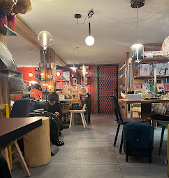 Photo n°9 de Velvette Concept Store - Salon de thé - Restaurant - Pizzeria - Décoration - Architecture à Les Gets ()