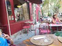 Atmosphère du Mamma Corsica Restaurant à Avignon - n°2